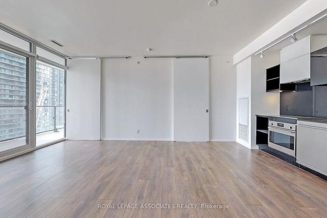 1509 - 125 Peter St, Condo with 2 bedrooms, 1 bathrooms and 0 parking in Toronto ON | Image 25