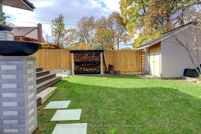 8 Tyler Pl, House detached with 3 bedrooms, 3 bathrooms and 5 parking in Toronto ON | Image 30