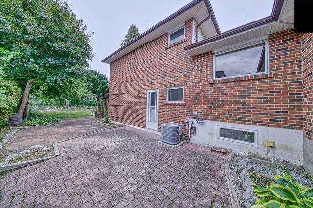 18 Mcculley St, House detached with 4 bedrooms, 2 bathrooms and 4 parking in Toronto ON | Image 21