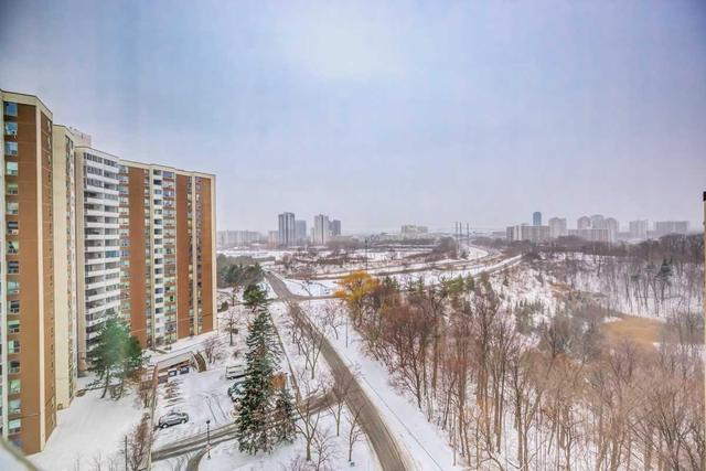 1414 - 60 Pavane Linkway, Condo with 3 bedrooms, 2 bathrooms and 1 parking in Toronto ON | Image 20