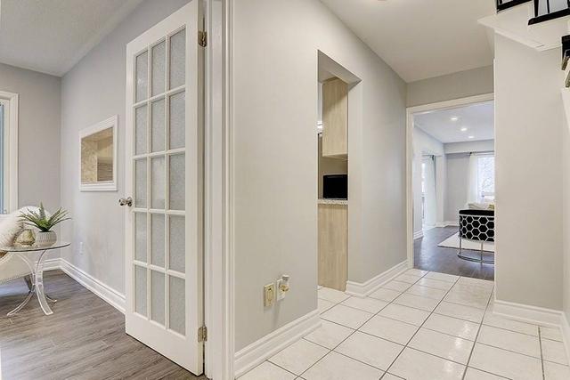81 Buckhurst Cres, House attached with 4 bedrooms, 4 bathrooms and 6 parking in Toronto ON | Image 39