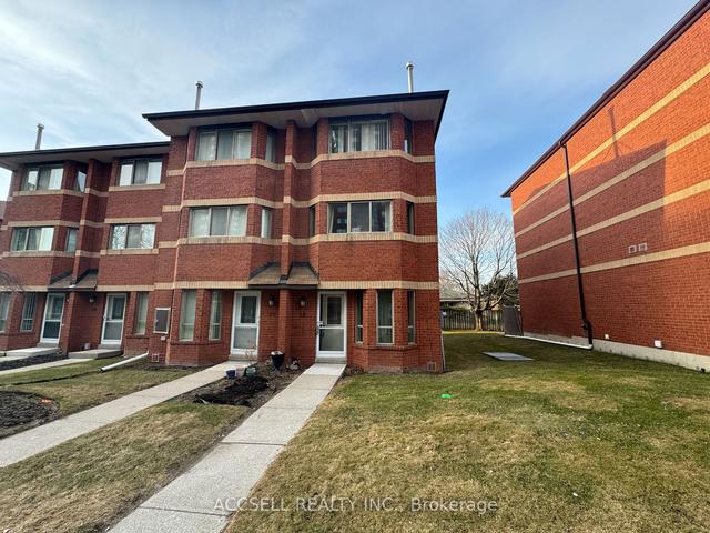 28 - 2472 Eglinton Ave E, Townhouse with 4 bedrooms, 3 bathrooms and 1 parking in Toronto ON | Image 1