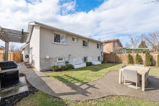 1600 Hobbs Cres, House detached with 3 bedrooms, 2 bathrooms and 3 parking in Mississauga ON | Image 29