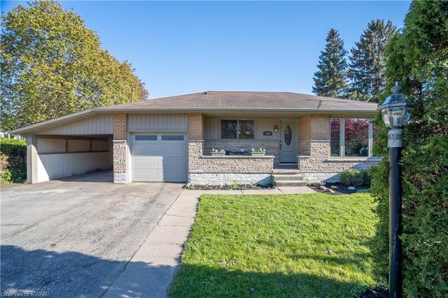 307 Bridgeport Road E, House detached with 4 bedrooms, 1 bathrooms and 4 parking in Waterloo ON | Image 1