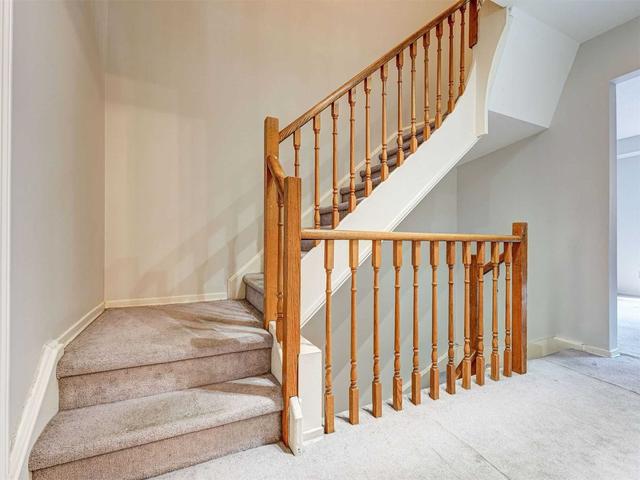 21 Bards Walkway, Townhouse with 3 bedrooms, 3 bathrooms and 2 parking in Toronto ON | Image 14
