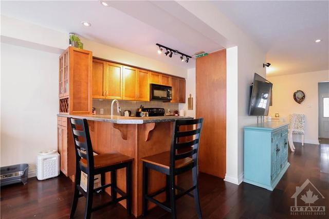 424 Evenwood Private, Townhouse with 3 bedrooms, 3 bathrooms and 2 parking in Ottawa ON | Image 11