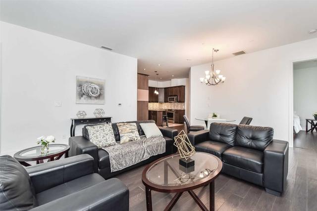 102 - 223 Erb St W, Condo with 2 bedrooms, 2 bathrooms and 1 parking in Waterloo ON | Image 5