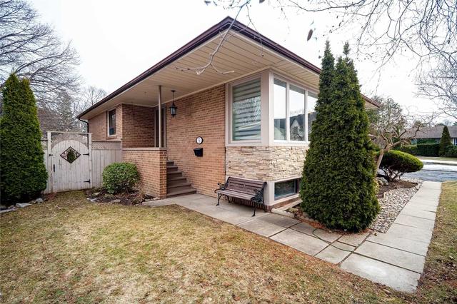 5 Terrington Crt, House detached with 3 bedrooms, 2 bathrooms and 5 parking in Toronto ON | Image 12