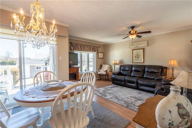 391 Ivan Crescent, Townhouse with 3 bedrooms, 3 bathrooms and 4 parking in Cornwall ON | Image 5