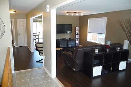 79 Sun King Cres, House detached with 2 bedrooms, 2 bathrooms and 1 parking in Barrie ON | Image 3