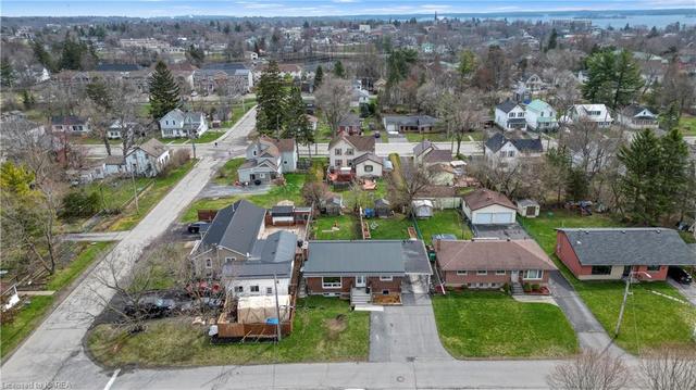 185 Elm Street, House detached with 5 bedrooms, 2 bathrooms and 7 parking in Gananoque ON | Image 38