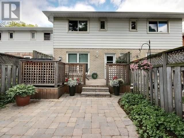 2111d Meadowbrooke Rd, Townhouse with 2 bedrooms, 2 bathrooms and 1 parking in Burlington ON | Image 2