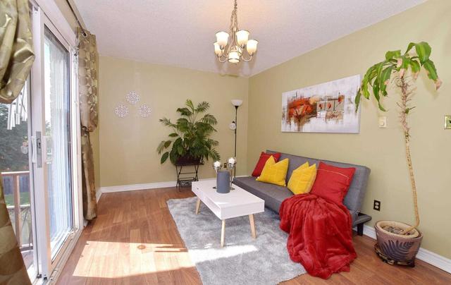 889 Mahina St, House detached with 3 bedrooms, 2 bathrooms and 3 parking in Oshawa ON | Image 11