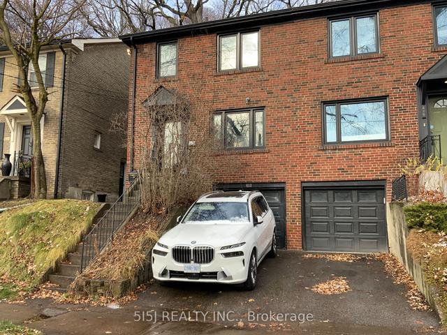 418 Davenport Rd, House semidetached with 3 bedrooms, 2 bathrooms and 3 parking in Toronto ON | Image 1