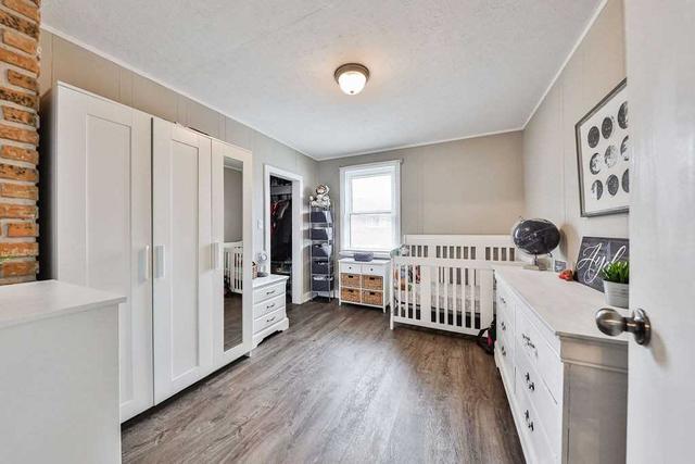 49 Tenth Ave, House detached with 2 bedrooms, 2 bathrooms and 1 parking in Brantford ON | Image 8