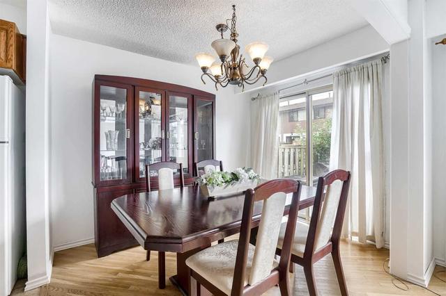 133 Baronwood Crt, Townhouse with 3 bedrooms, 2 bathrooms and 2 parking in Brampton ON | Image 16