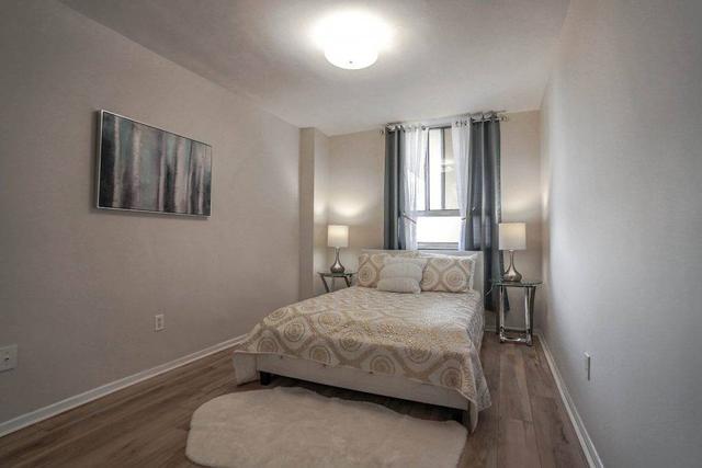 2810 - 5 Massey Sq, Condo with 2 bedrooms, 1 bathrooms and 1 parking in Toronto ON | Image 24