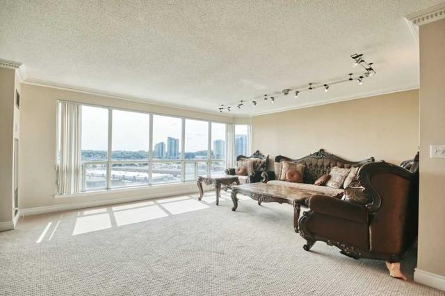 1106 - 18 Lee Centre Dr, Condo with 3 bedrooms, 2 bathrooms and 2 parking in Toronto ON | Image 15