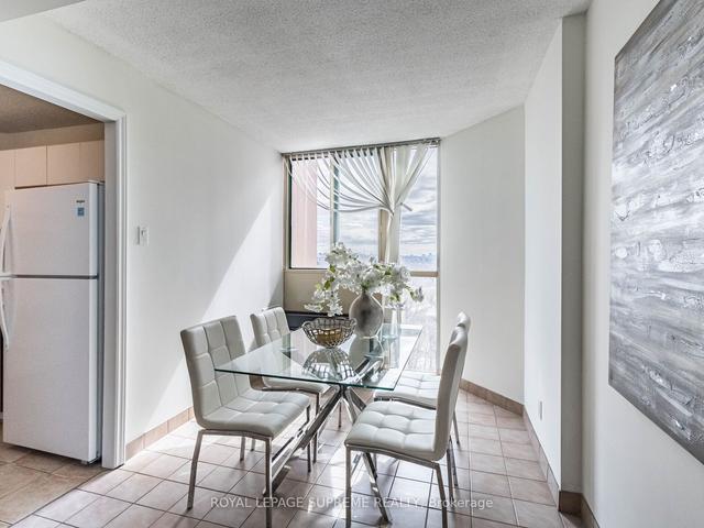 1208 - 41 Markbrook Lane, Condo with 2 bedrooms, 2 bathrooms and 2 parking in Toronto ON | Image 8