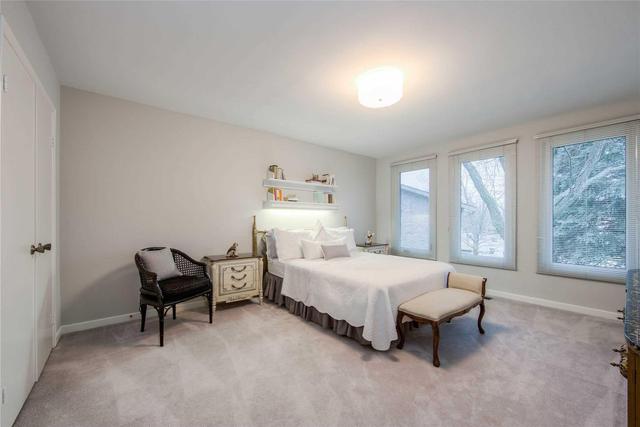 19 Magpie Cres, House detached with 4 bedrooms, 4 bathrooms and 2 parking in Toronto ON | Image 14