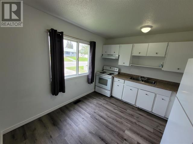 834 Ewert Street, House detached with 3 bedrooms, 1 bathrooms and null parking in Prince George BC | Image 4