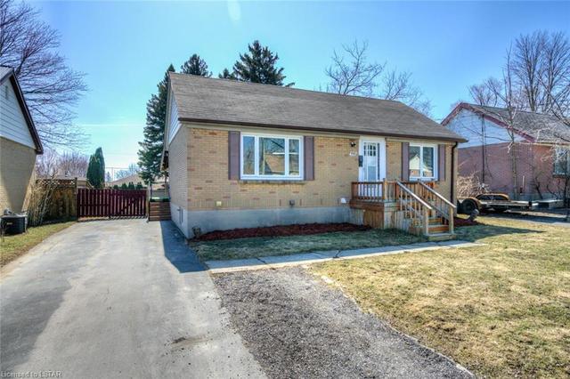 1583 Hartlet Street, House detached with 5 bedrooms, 2 bathrooms and 4 parking in London ON | Image 2