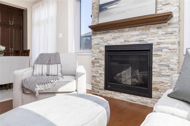 375 Mountain Sorrel Way, Townhouse with 5 bedrooms, 4 bathrooms and 3 parking in Ottawa ON | Image 8