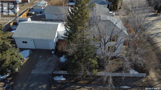 431 Dennis Street, House detached with 4 bedrooms, 3 bathrooms and null parking in Herbert SK | Image 1