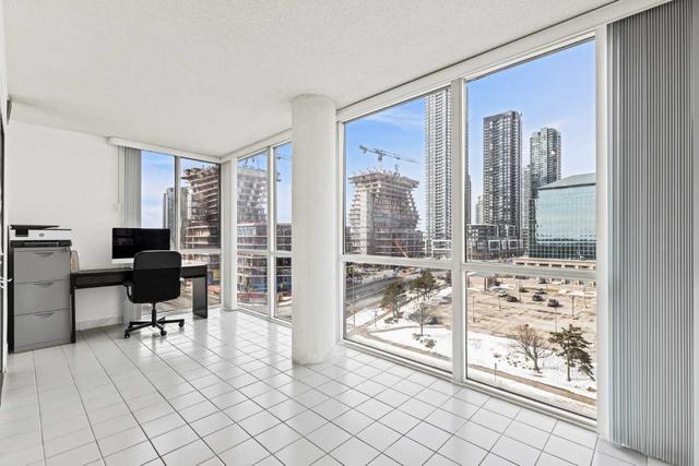 803 - 350 Webb Dr, Condo with 2 bedrooms, 2 bathrooms and 2 parking in Mississauga ON | Image 2
