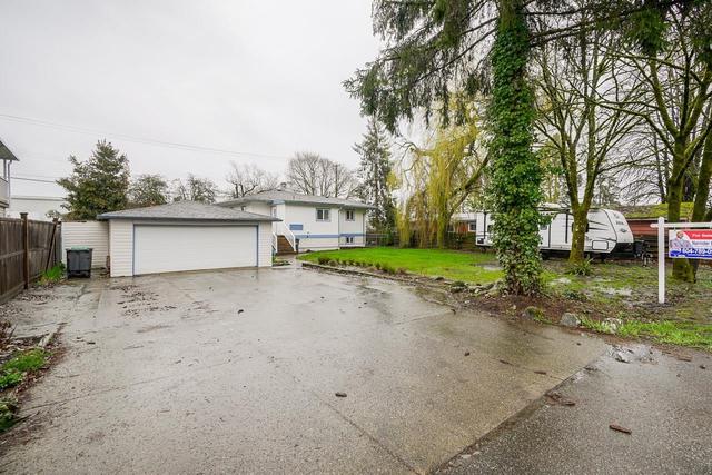 6152 175b Street, House detached with 4 bedrooms, 2 bathrooms and 8 parking in Surrey BC | Image 1