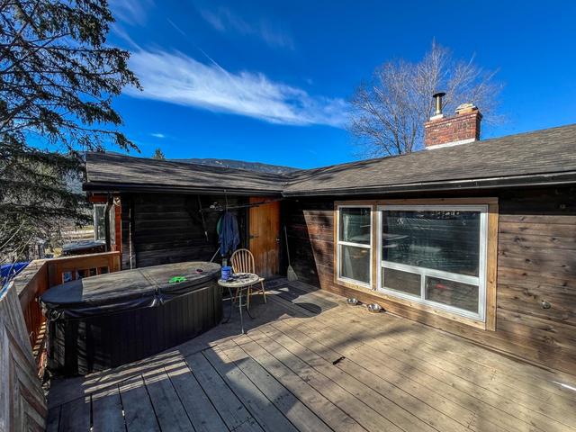 4848 Hammond Avenue, House detached with 4 bedrooms, 2 bathrooms and 8 parking in East Kootenay G BC | Image 10