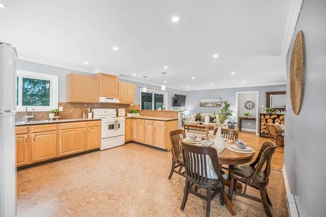 2884 Old Hastings Rd, House detached with 2 bedrooms, 1 bathrooms and 7 parking in Wollaston ON | Image 15