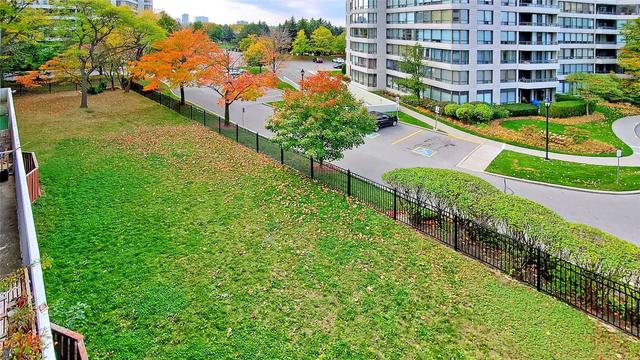 404 - 1111 Steeles Ave W, Condo with 2 bedrooms, 2 bathrooms and 1 parking in Toronto ON | Image 13