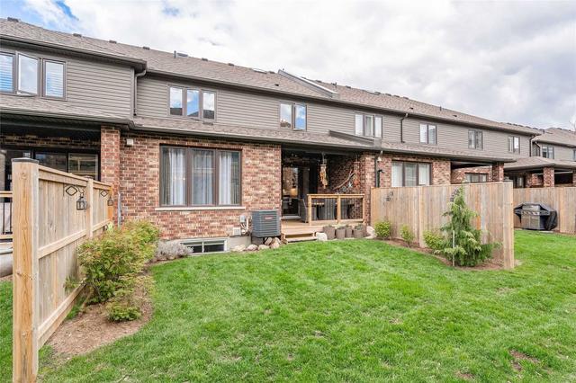 3 - 254 Gosling Gdns, Townhouse with 3 bedrooms, 4 bathrooms and 4 parking in Guelph ON | Image 7