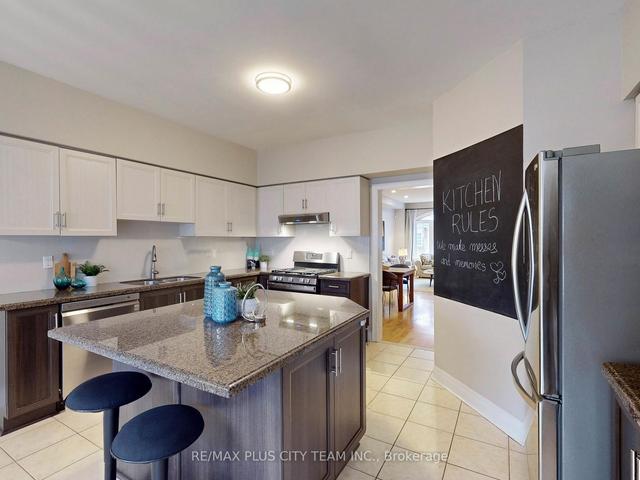 9 Algarve Cres, House semidetached with 3 bedrooms, 3 bathrooms and 2 parking in Toronto ON | Image 26