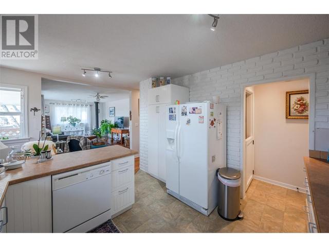 1298 Government Street, House detached with 3 bedrooms, 1 bathrooms and 1 parking in Penticton BC | Image 15