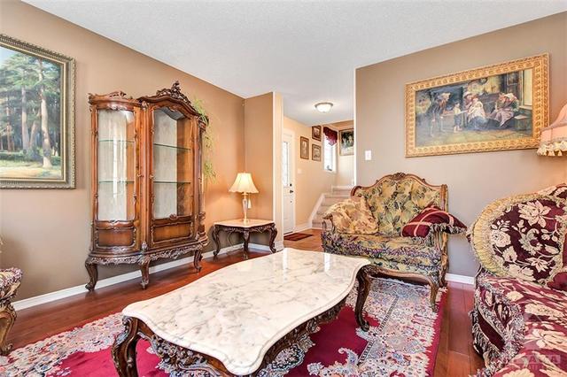 80 Appledale Drive, Townhouse with 3 bedrooms, 3 bathrooms and 4 parking in Ottawa ON | Image 8