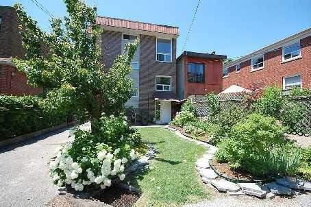 2 - 173 Quebec Ave, House detached with 1 bedrooms, 1 bathrooms and 1 parking in Toronto ON | Image 9