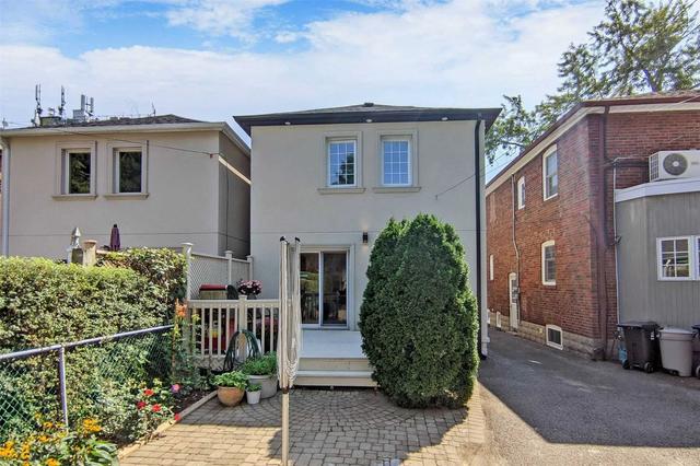556 Davisville Ave, House detached with 3 bedrooms, 2 bathrooms and 2 parking in Toronto ON | Image 14
