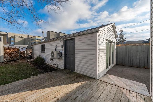 30 East Avenue, House detached with 2 bedrooms, 2 bathrooms and 3 parking in Kitchener ON | Image 21