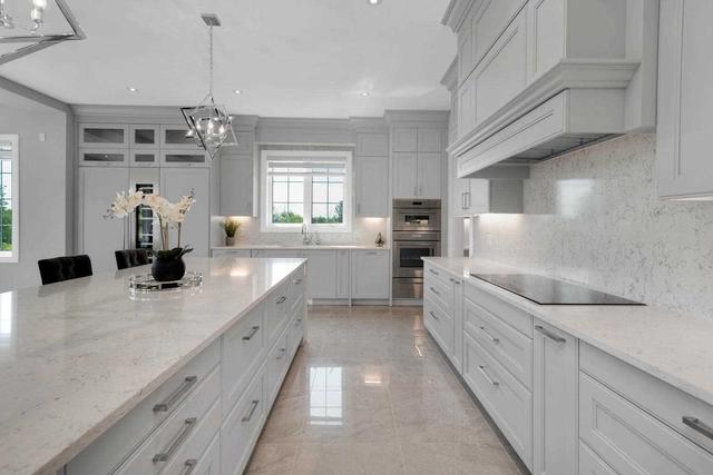 47 Robinson Preserve Crt, House detached with 4 bedrooms, 6 bathrooms and 19 parking in Caledon ON | Image 3
