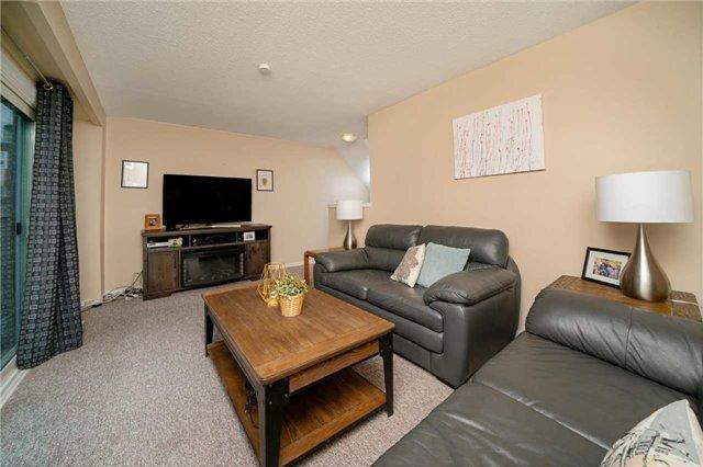 92 - 371 Bronte St S, Townhouse with 3 bedrooms, 3 bathrooms and 1 parking in Milton ON | Image 3