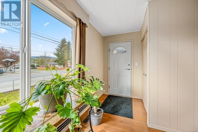 2814 Dunsmuir Ave, House detached with 2 bedrooms, 1 bathrooms and 1 parking in Cumberland BC | Image 3