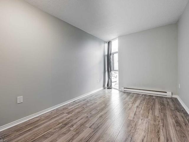 108 - 454 Centre St S, Condo with 3 bedrooms, 1 bathrooms and 1 parking in Oshawa ON | Image 16