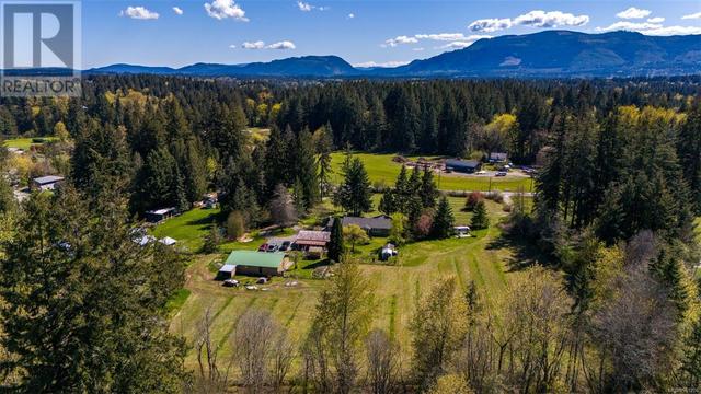 3935 Cowichan Lake Rd, House detached with 3 bedrooms, 2 bathrooms and 6 parking in North Cowichan BC | Image 2