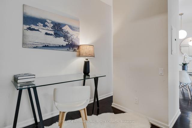 303 - 103 The Queensway, Condo with 1 bedrooms, 1 bathrooms and 1 parking in Toronto ON | Image 3