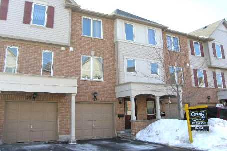 27 Mcgonigal Dr, Townhouse with 3 bedrooms, 3 bathrooms and 1 parking in Ajax ON | Image 1
