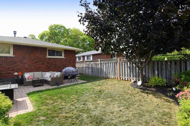 657 Thornwood Ave, House detached with 3 bedrooms, 2 bathrooms and 6 parking in Burlington ON | Image 28
