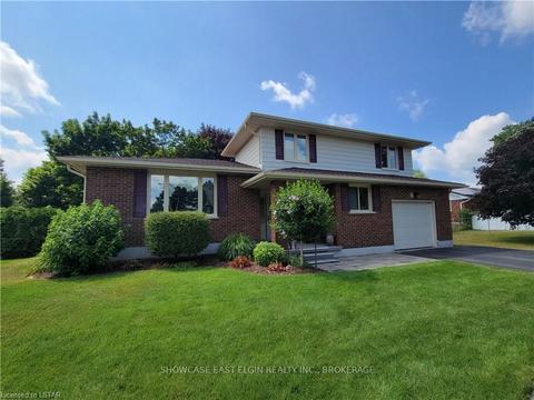 26 Anne St, House detached with 4 bedrooms, 2 bathrooms and 5 parking in Aylmer ON | Card Image