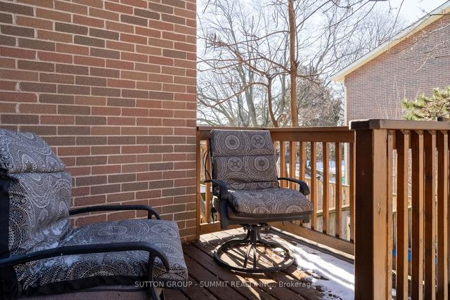 2249 Mountain Grove Ave, Townhouse with 3 bedrooms, 2 bathrooms and 2 parking in Burlington ON | Image 20